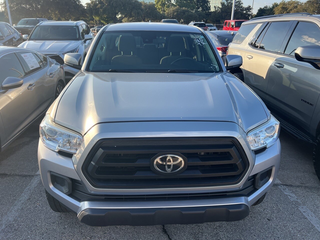 2020 Toyota Tacoma SR5 photo 2