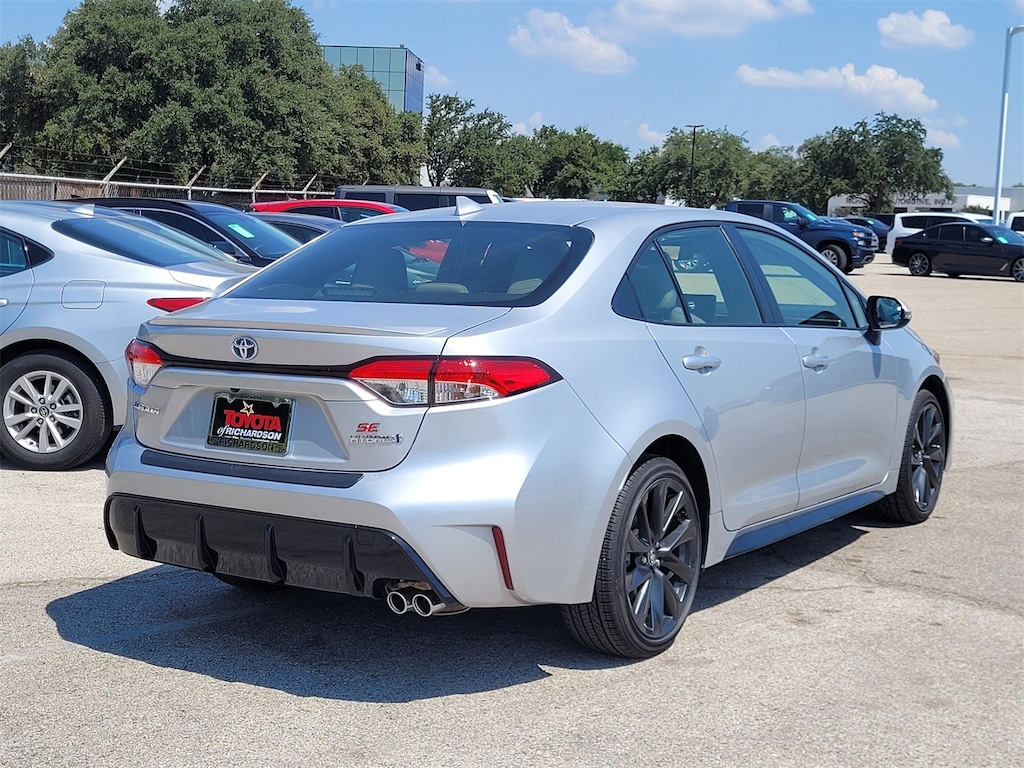 Used 2024 Toyota Corolla Hybrid SE w/18-in. Gloss Graphite Alloy Sedan