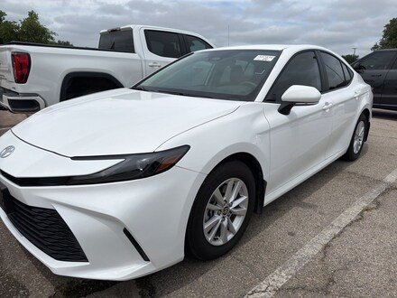2026 Toyota Camry LE w/Convenience Pkg/16-in 10-Spoke Silver-Painted Sedan