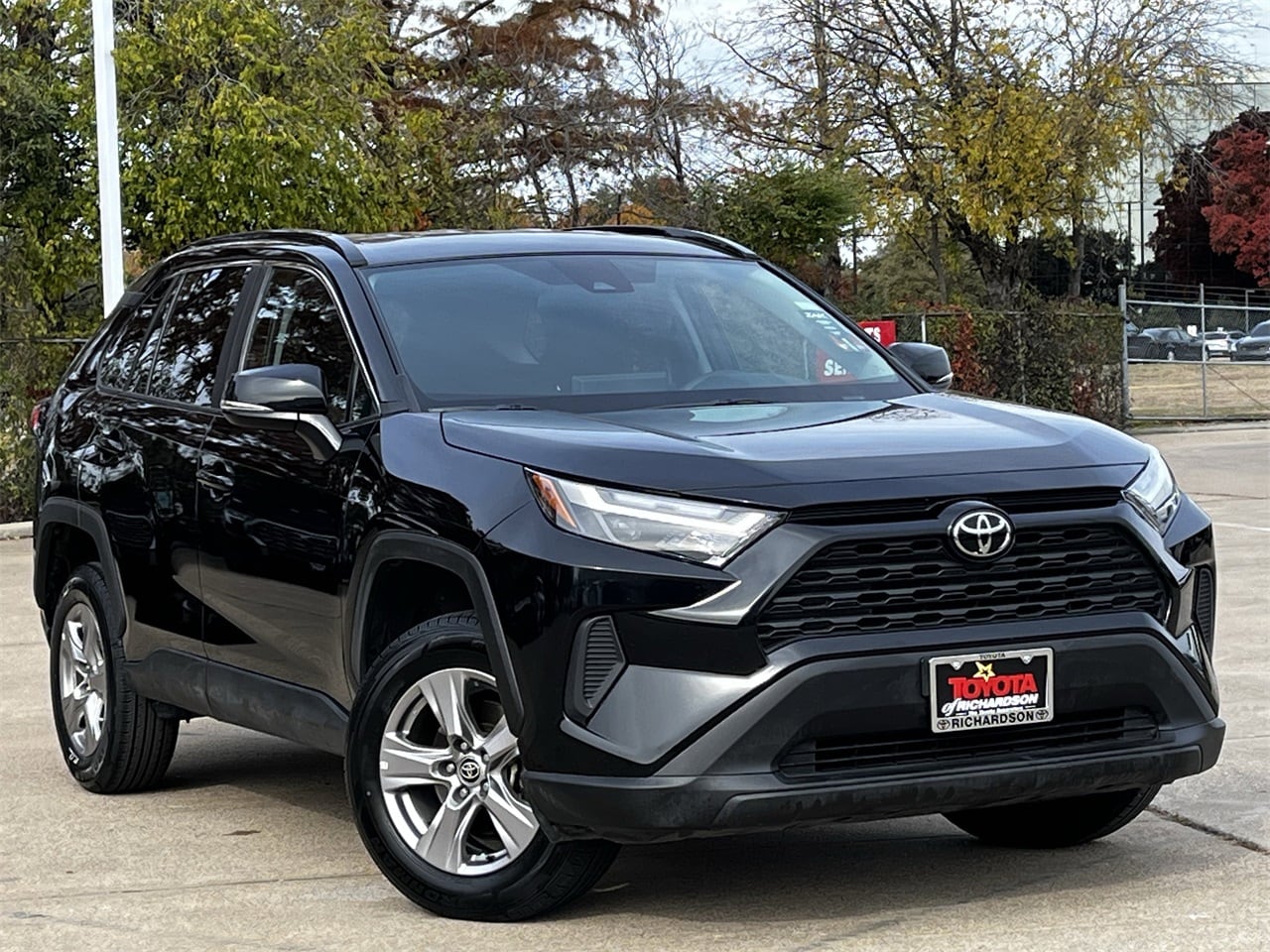 Used 2024 Toyota RAV4 XLE with VIN 2T3W1RFV2RC272526 for sale in Northfield, Minnesota