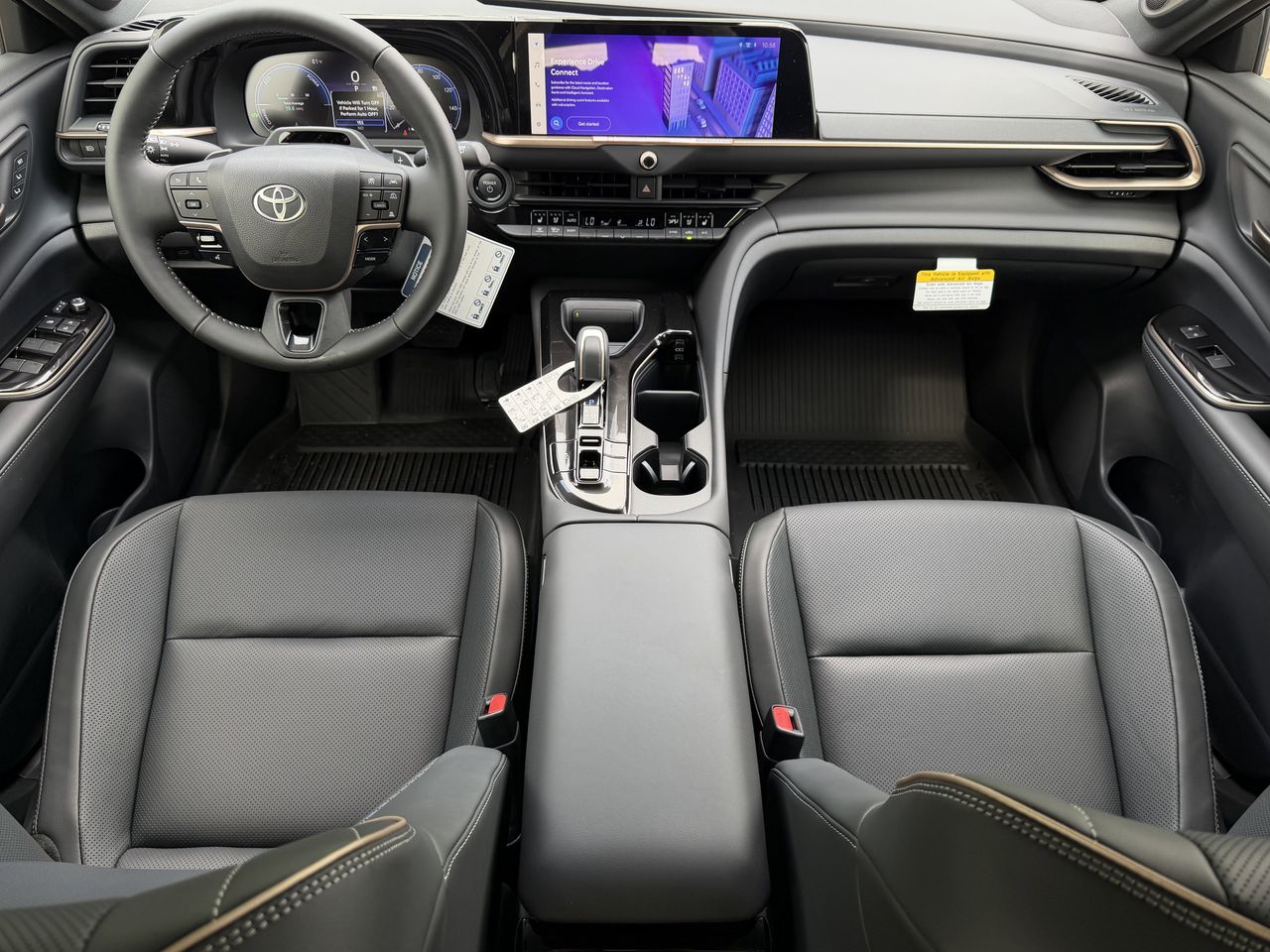 2026 Toyota Crown Signia Limited - Photo 11