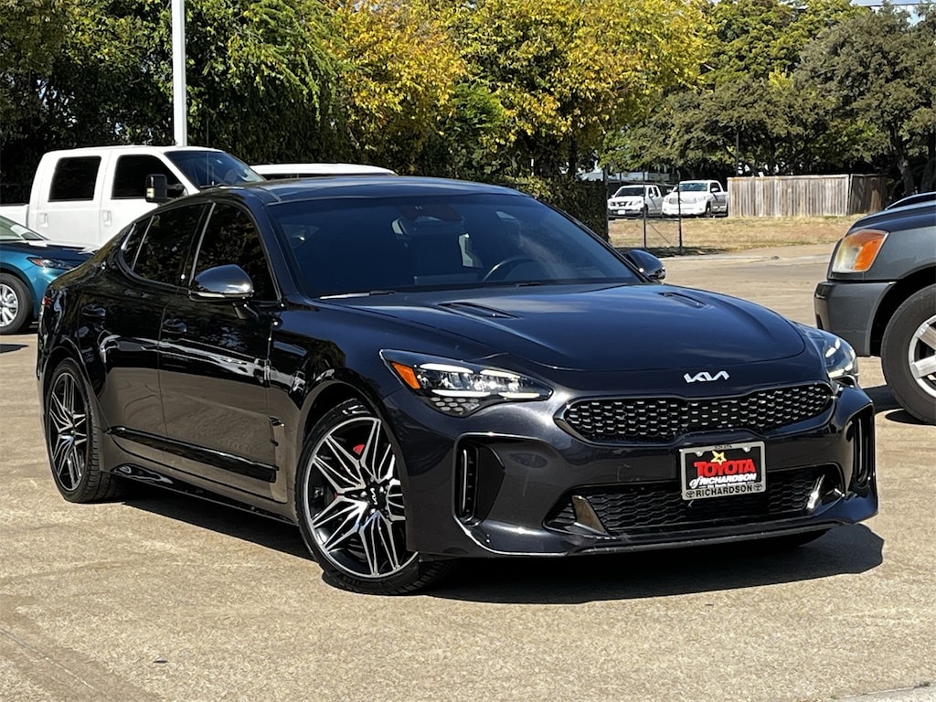 Used 2022 Kia Stinger GT1 w/Navigation/Sunroof/Leather/19-in Alloy Sedan
