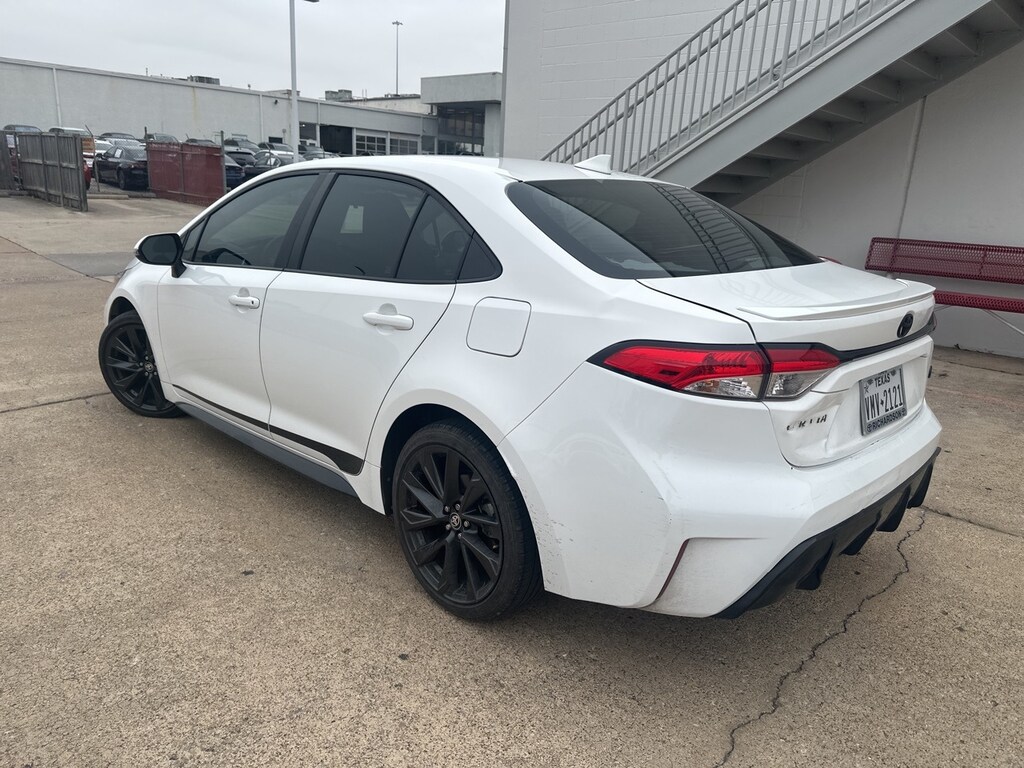 Used 2024 Toyota Corolla SE w/18-in Alloy w/Graphite-Colored Finish Sedan