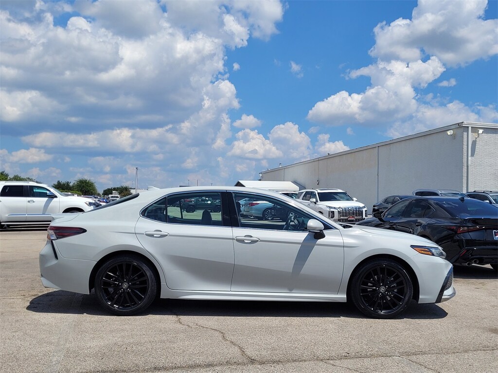 Used 2023 Toyota Camry XSE w/19-Inch Alloy/Perforated Leather Sedan