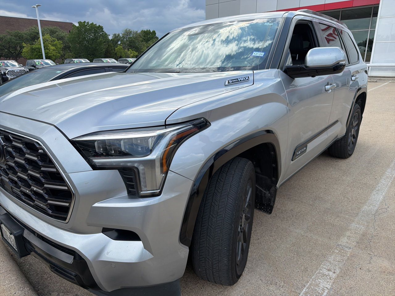 2024 Toyota Sequoia Platinum 4WD i-FORCE MAX Hybrid's photo