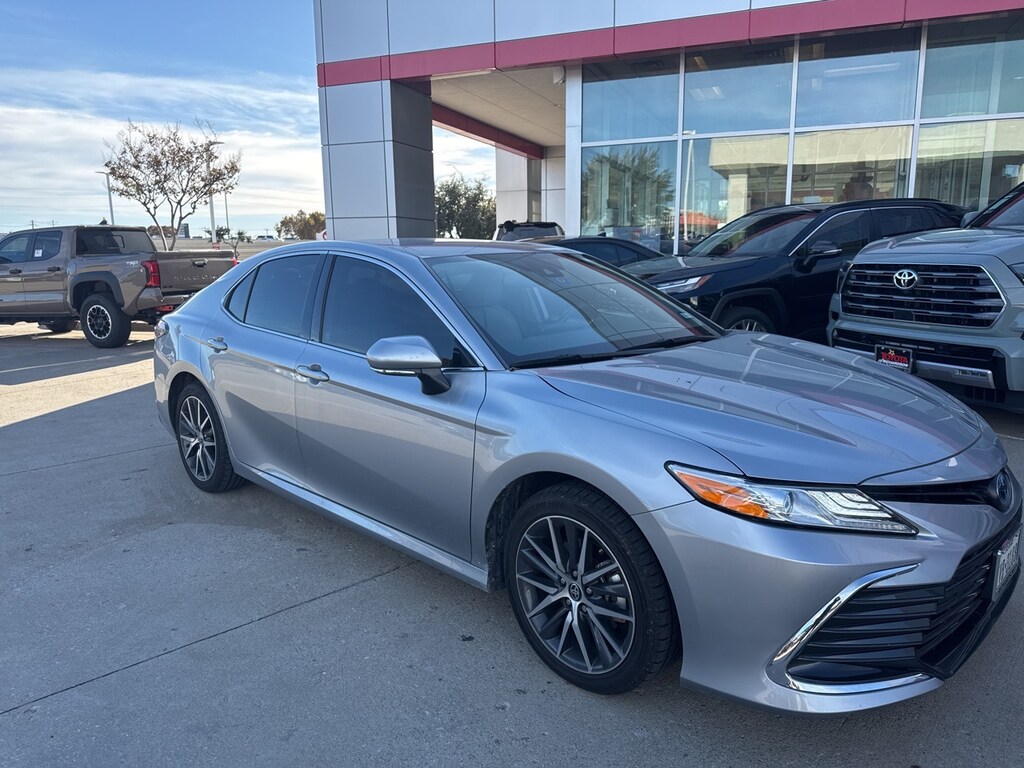Used 2024 Toyota Camry Hybrid XLE w/Perforated Leather Seat Trim/18-in Alloy Sedan