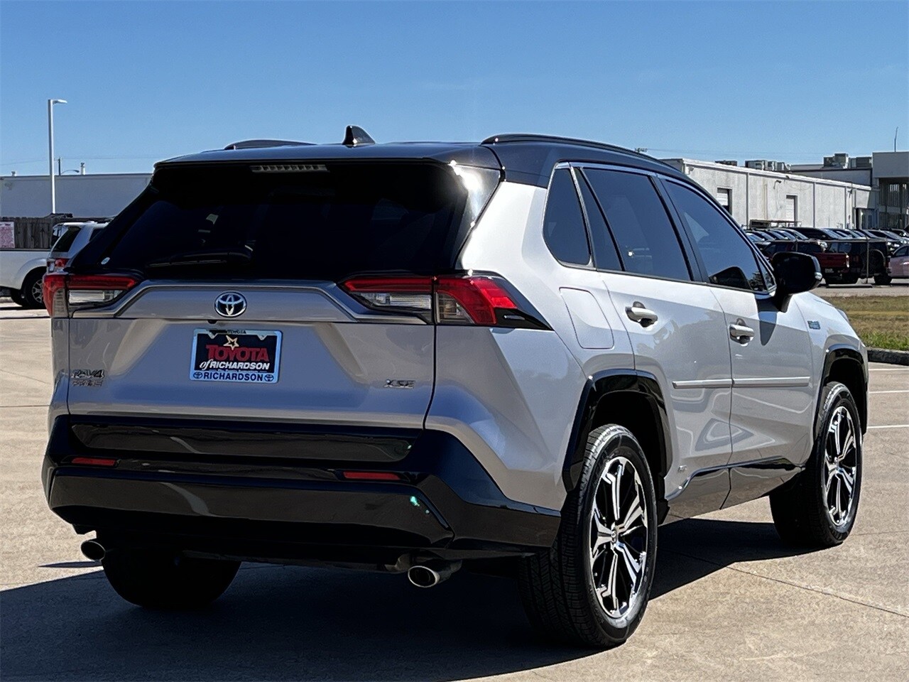 2022 Toyota RAV4 Prime XSE photo 2