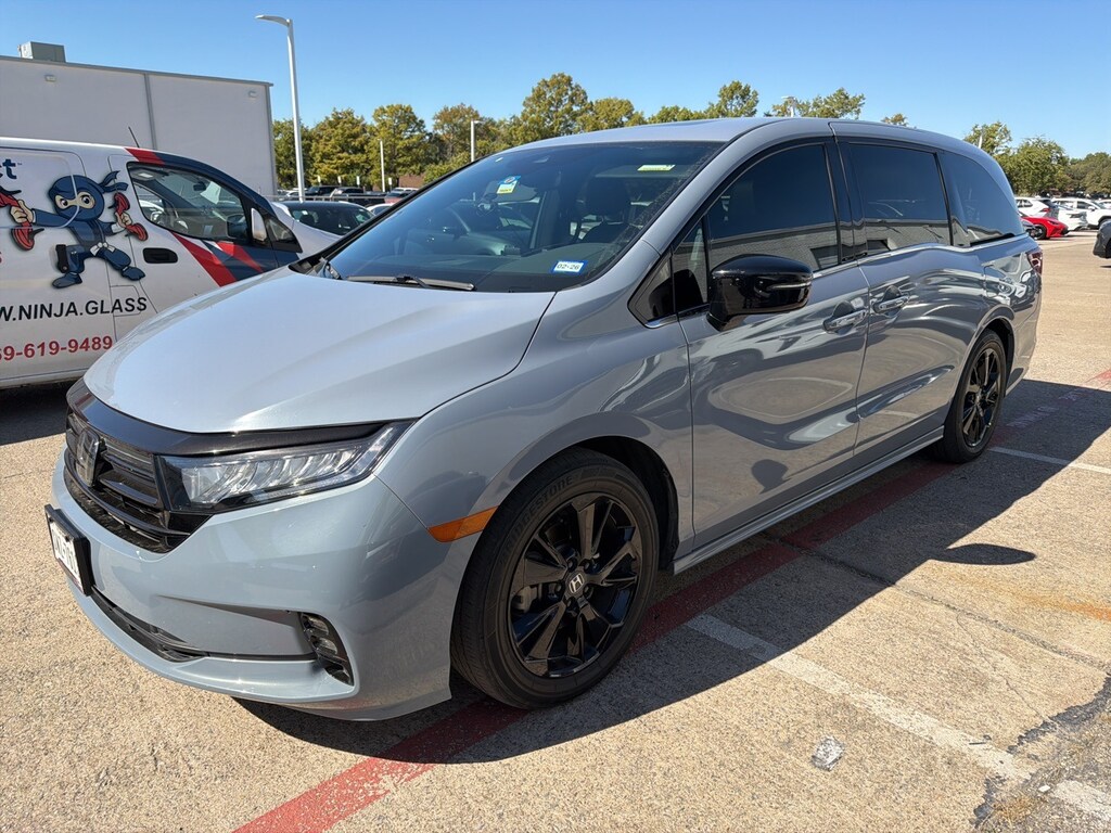 Used 2023 Honda Odyssey Sport w/Sunroof/Leather/19-in Alloy Van