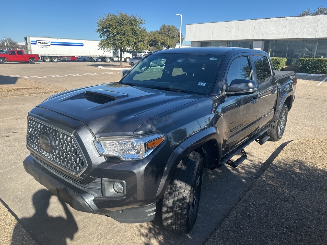 2018 Toyota Tacoma TRD Sport's photo