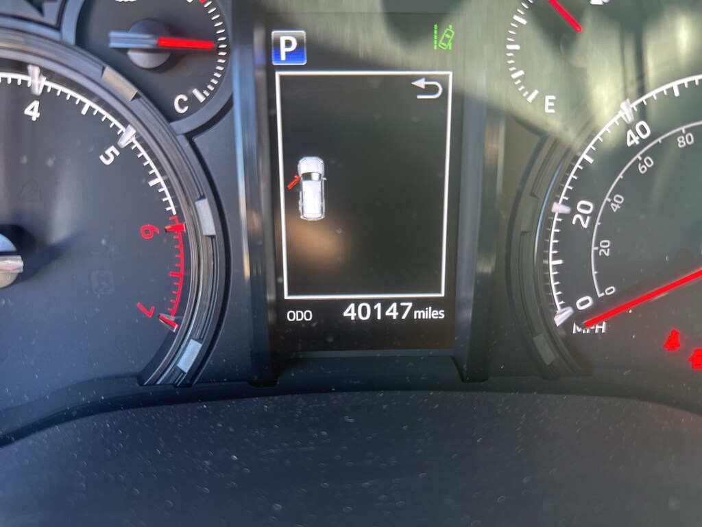 Used 2020 Toyota 4Runner SR5 w/17-in 6-Spoke Alloy Wheels SUV