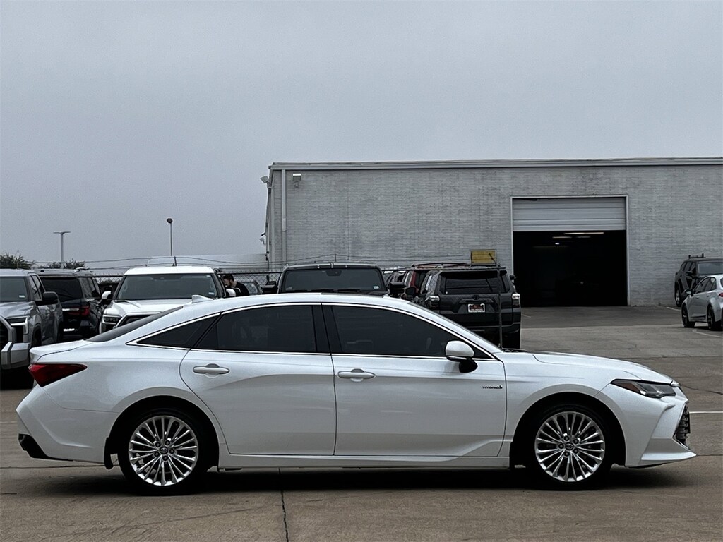 Used 2020 Toyota Avalon Hybrid Limited w/Navigation/Sunroof/Leather18-in Alloy Sedan