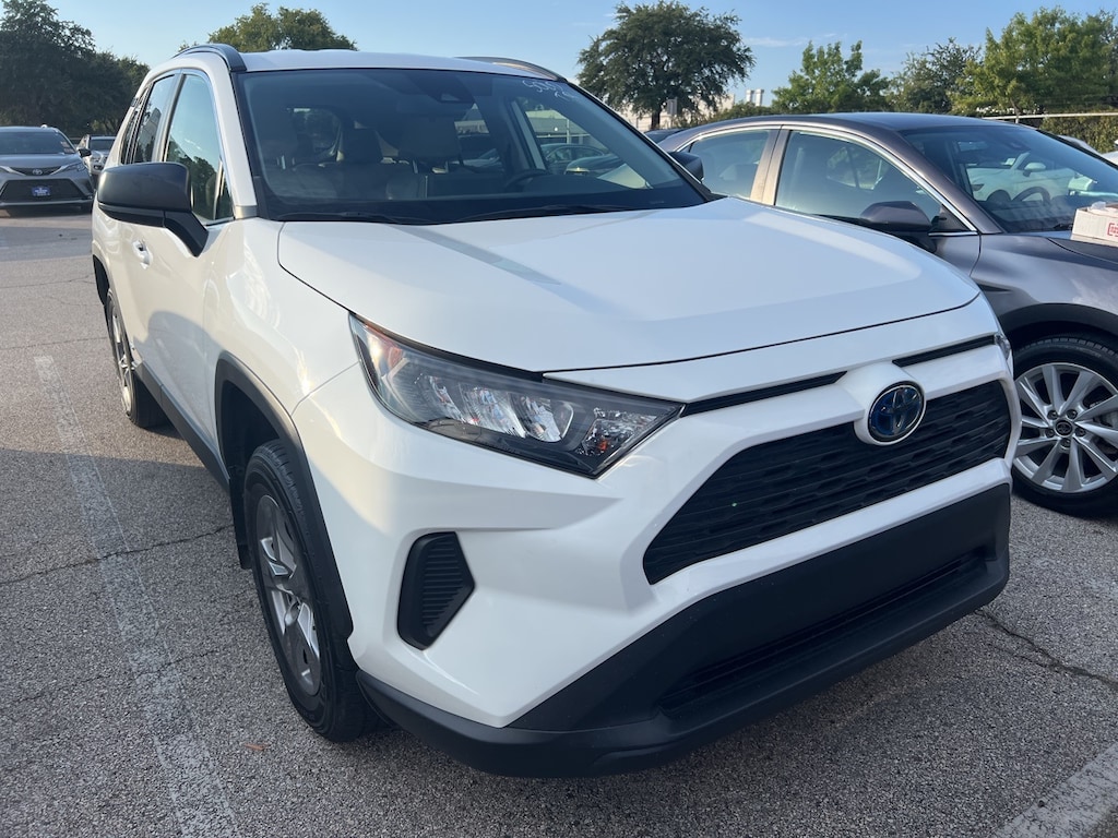 Used 2022 Toyota RAV4 Hybrid LE w/17-Inch Silver Alloy/Leather Seats SUV