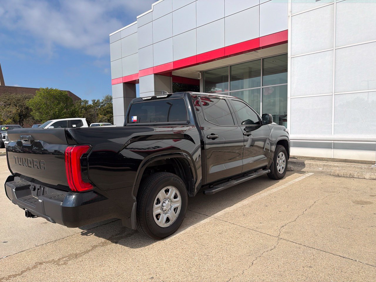 Used 2026 Toyota Tundra SR w/Apple Carplay/Android Auto Truck CrewMax
