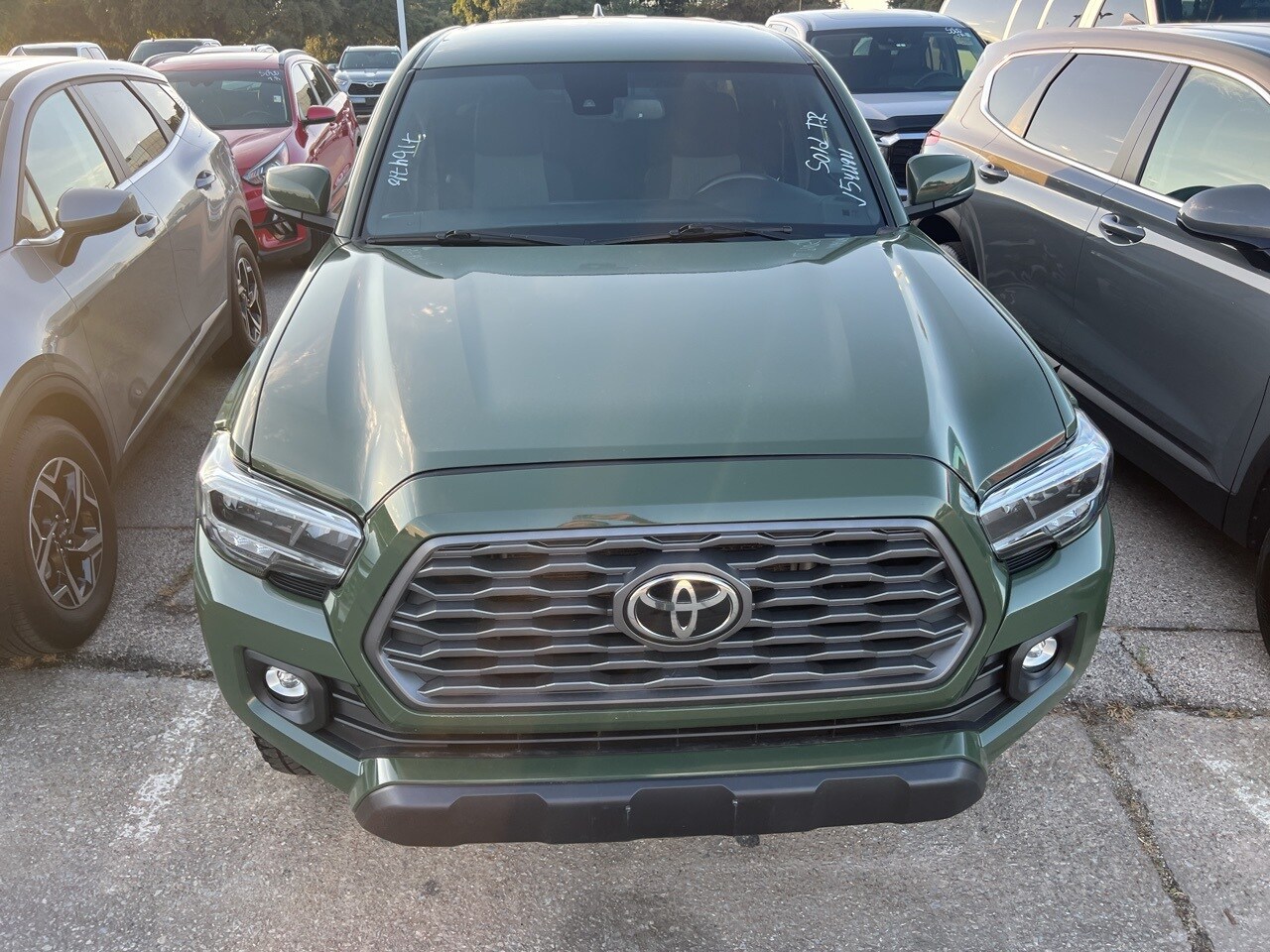 2021 Toyota Tacoma TRD Off-Road V6 photo 2