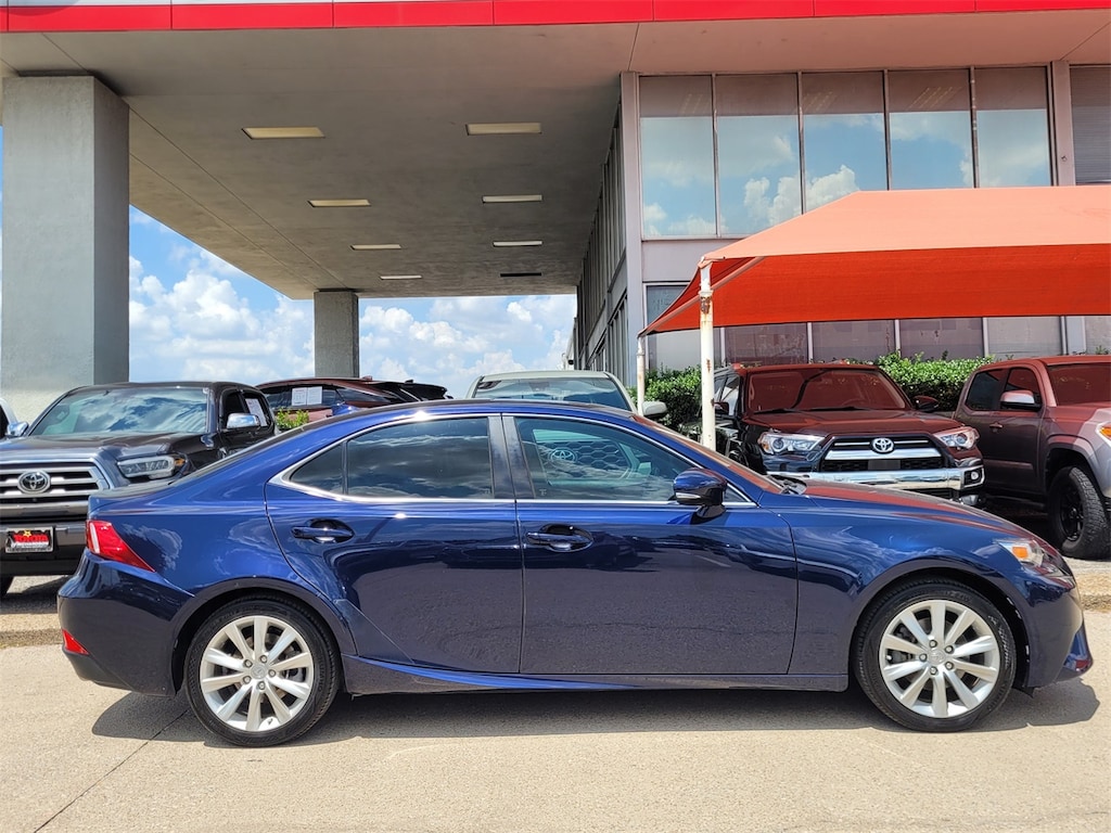 Used 2014 Lexus IS 250 250 w/Leather/Sunroof/Alloy Wheels Sedan