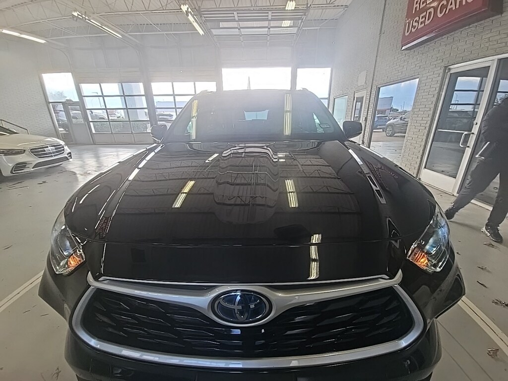 Used 2023 Toyota Highlander Hybrid XLE w/Nav/SR/Leather/18-in Alloy SUV