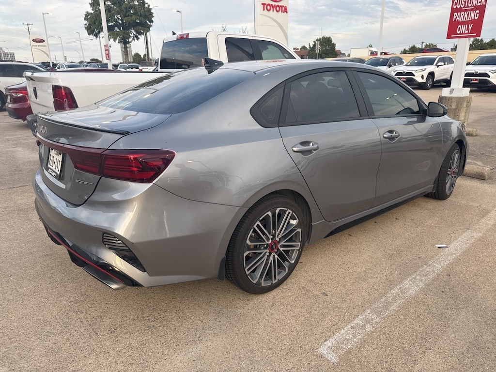 Used 2022 Kia Forte GT w/Navigation/18 Machine Finish Alloy Sedan