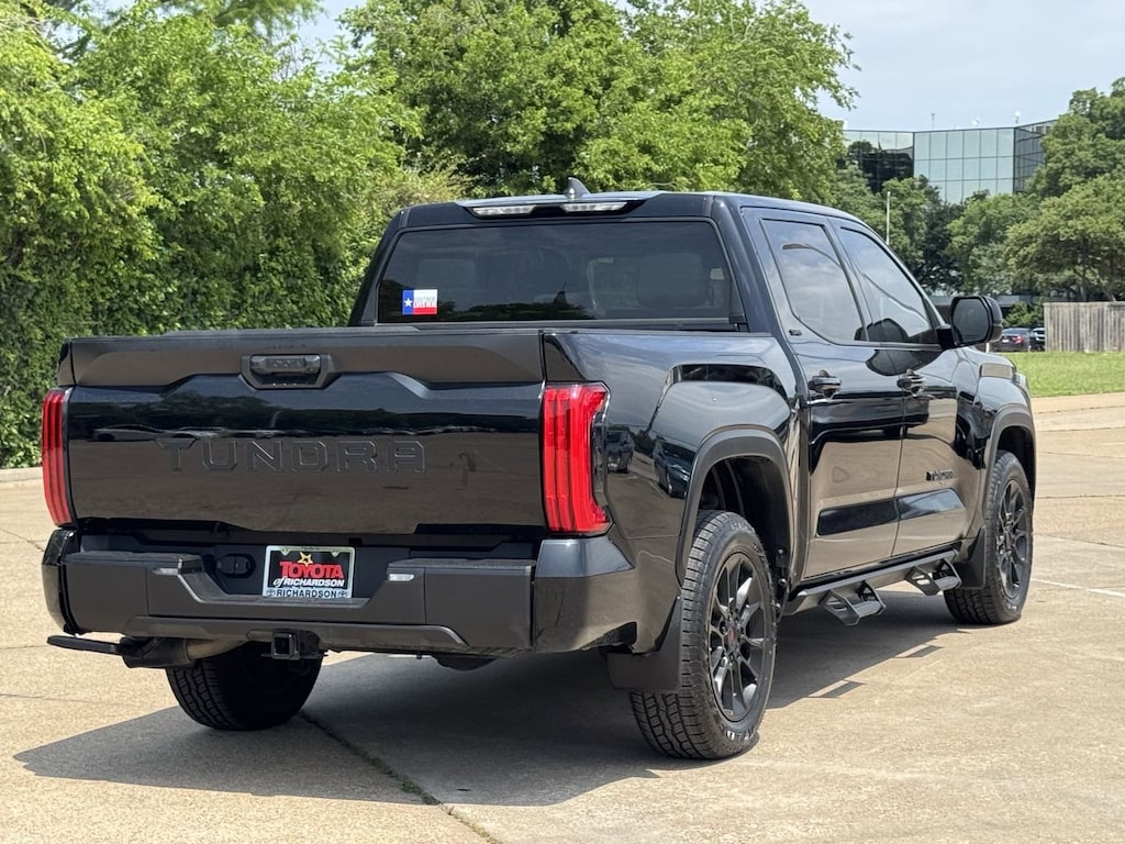 Used 2024 Toyota Tundra SR5 w/Premium Package/18-in Black Alloy Wheels Truck CrewMax