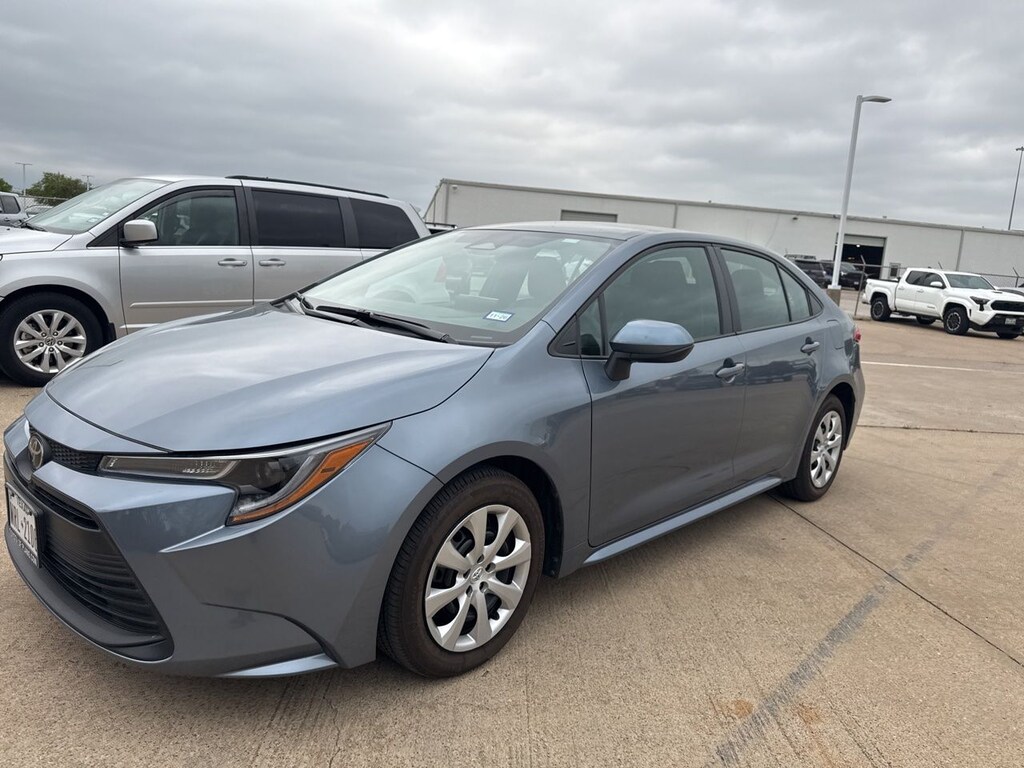 Used 2025 Toyota Corolla LE Sedan