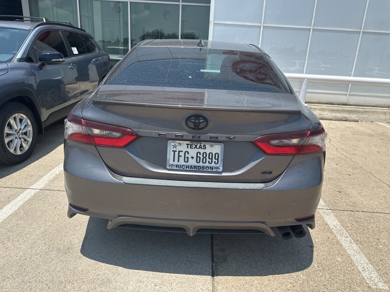 2023 Toyota Camry SE photo 4