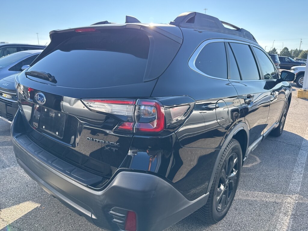 Used 2020 Subaru Outback Onyx Edition XT w/18-in Black Alloy SUV