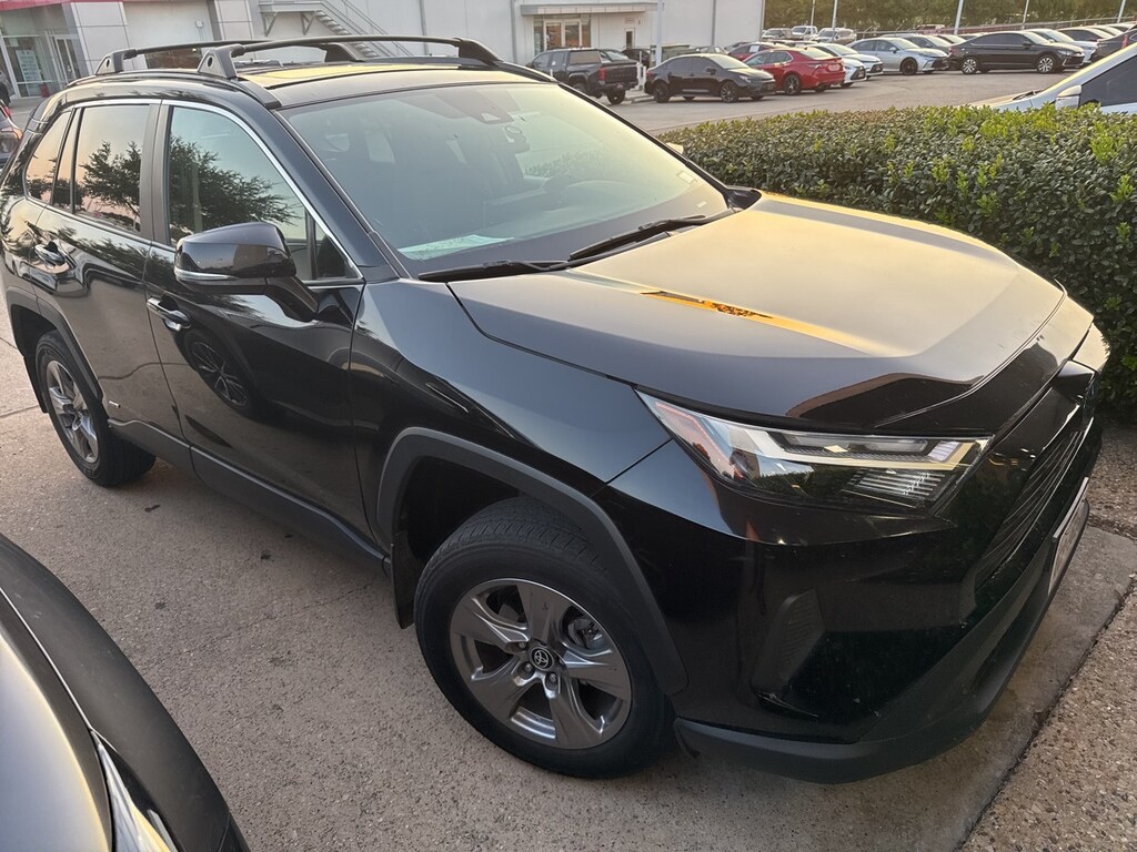 Used 2024 Toyota RAV4 Hybrid XLE w/17-in Silver Aluminum Alloy SUV