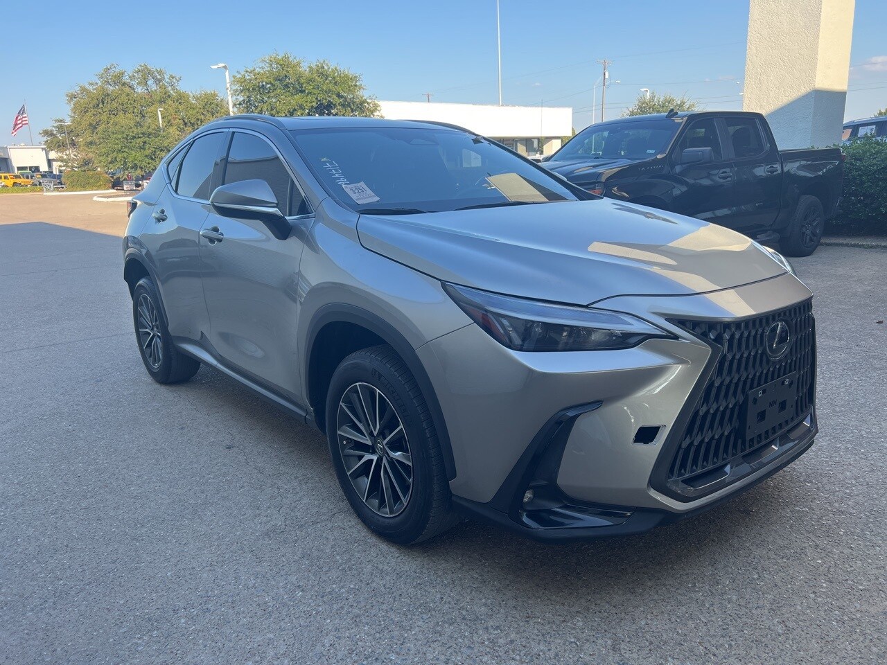 2022 Lexus NX 350 photo 3