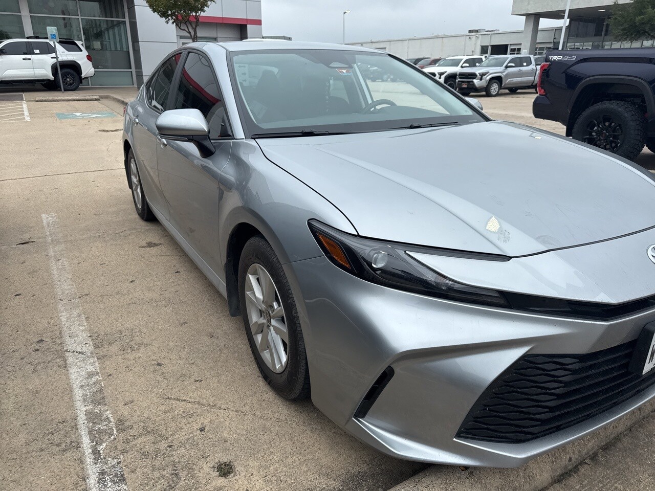 2025 Toyota Camry LE photo 2