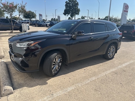 2022 Toyota Highlander Platinum w/Panoramic-Roof/Nav/Hud/20-in Alloy SUV