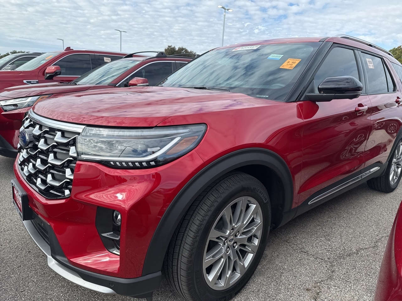 2025 Ford Explorer Platinum's photo