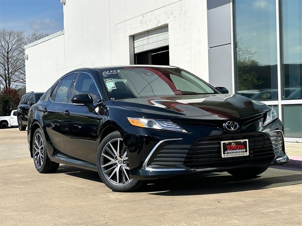 New Midnight Black 2025 Toyota Camry XLE For Sale in Richardson TX