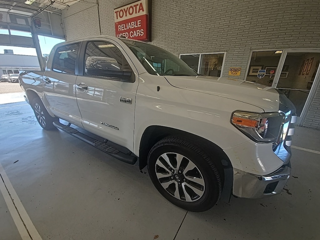 Used 2018 Toyota Tundra Limited w/Entune App Suite Truck CrewMax