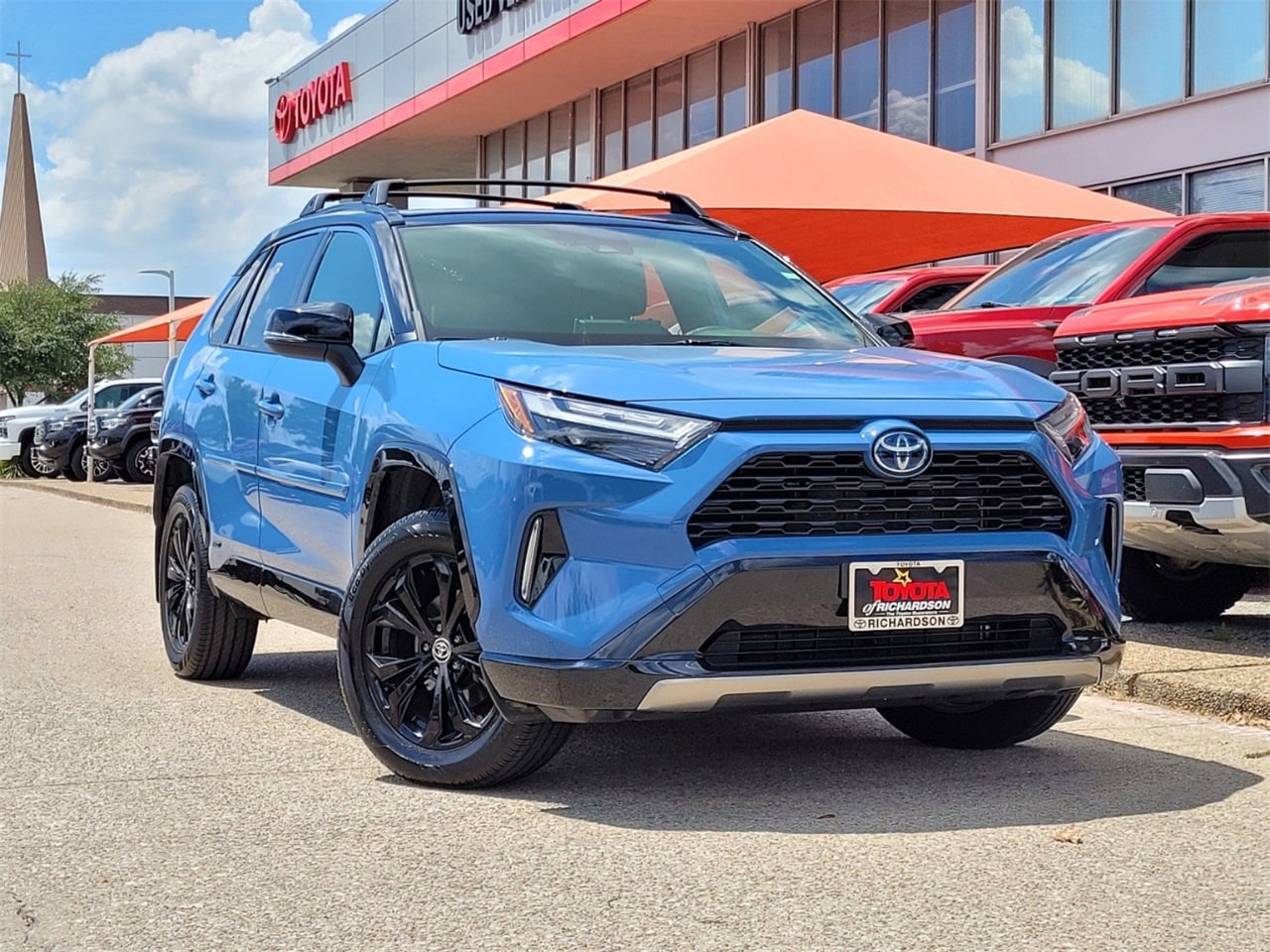 Used 2022 Toyota RAV4 XSE with VIN JTME6RFV0NJ020214 for sale in Richardson, TX