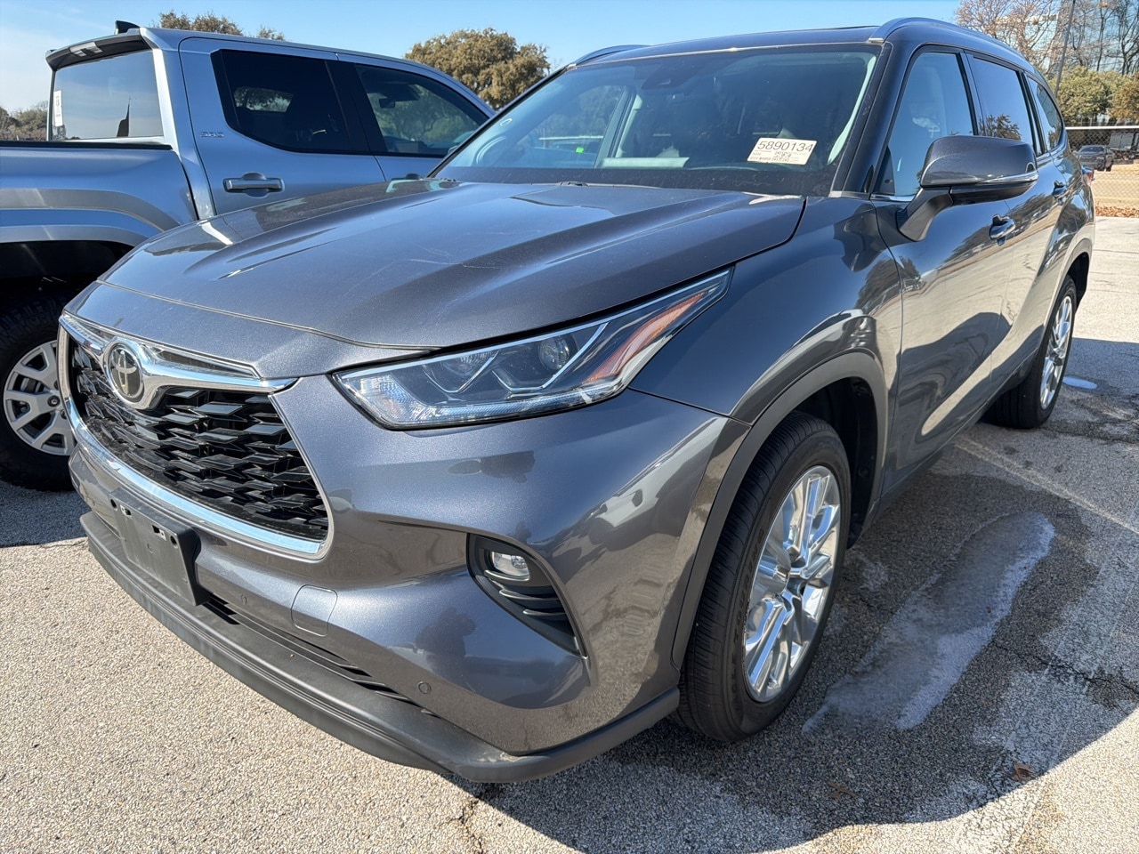 2023 Toyota Highlander XLE