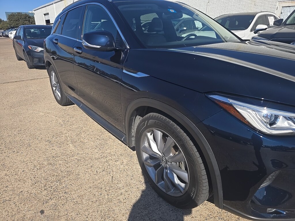 Used 2021 INFINITI QX50 Luxe w/Moonroof/Leather/10-in Alloy Wheels SUV