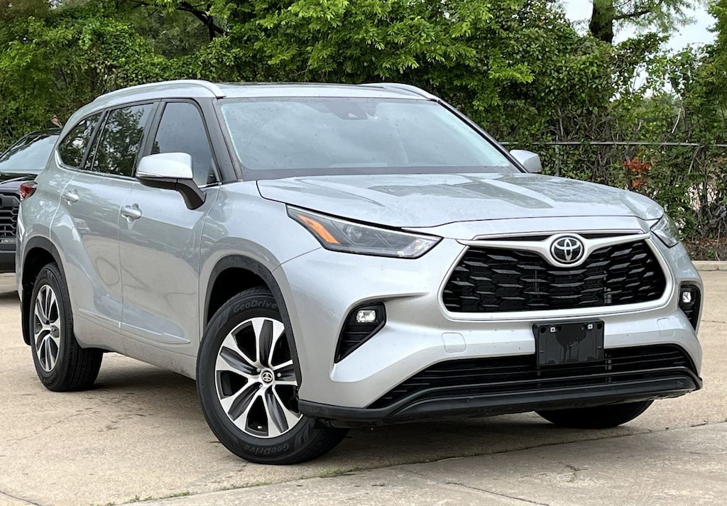 Used 2023 Toyota Highlander XLE SUV