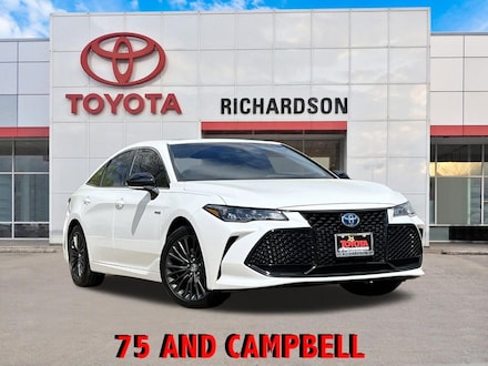 2019 Toyota Avalon Hybrid XSE w/Sunroof/Ultrasuede Perforated Softex Seat Tr Sedan