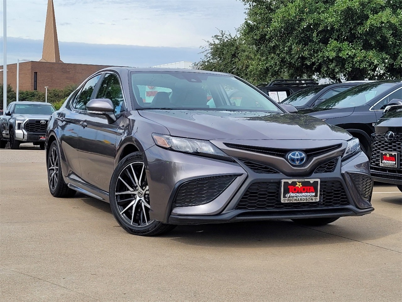 Used 2021 Toyota Camry SE with VIN 4T1S31AK9MU569462 for sale in Irving, TX