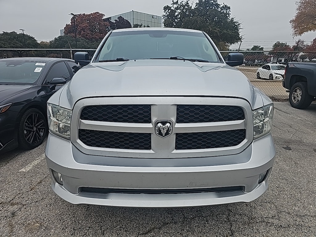 Used 2017 Ram 1500 Express w/Popular Equipment/17-in x 7-in Aluminum Truck Quad Cab