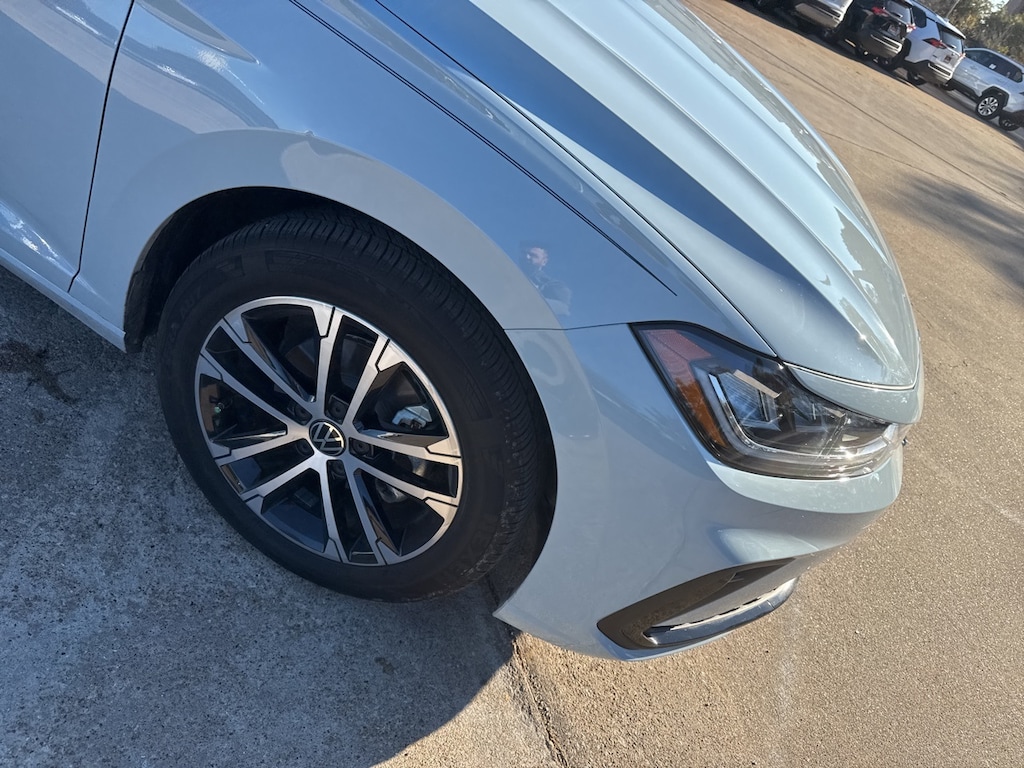 Used 2025 Volkswagen Jetta 1.5T Sport Sedan