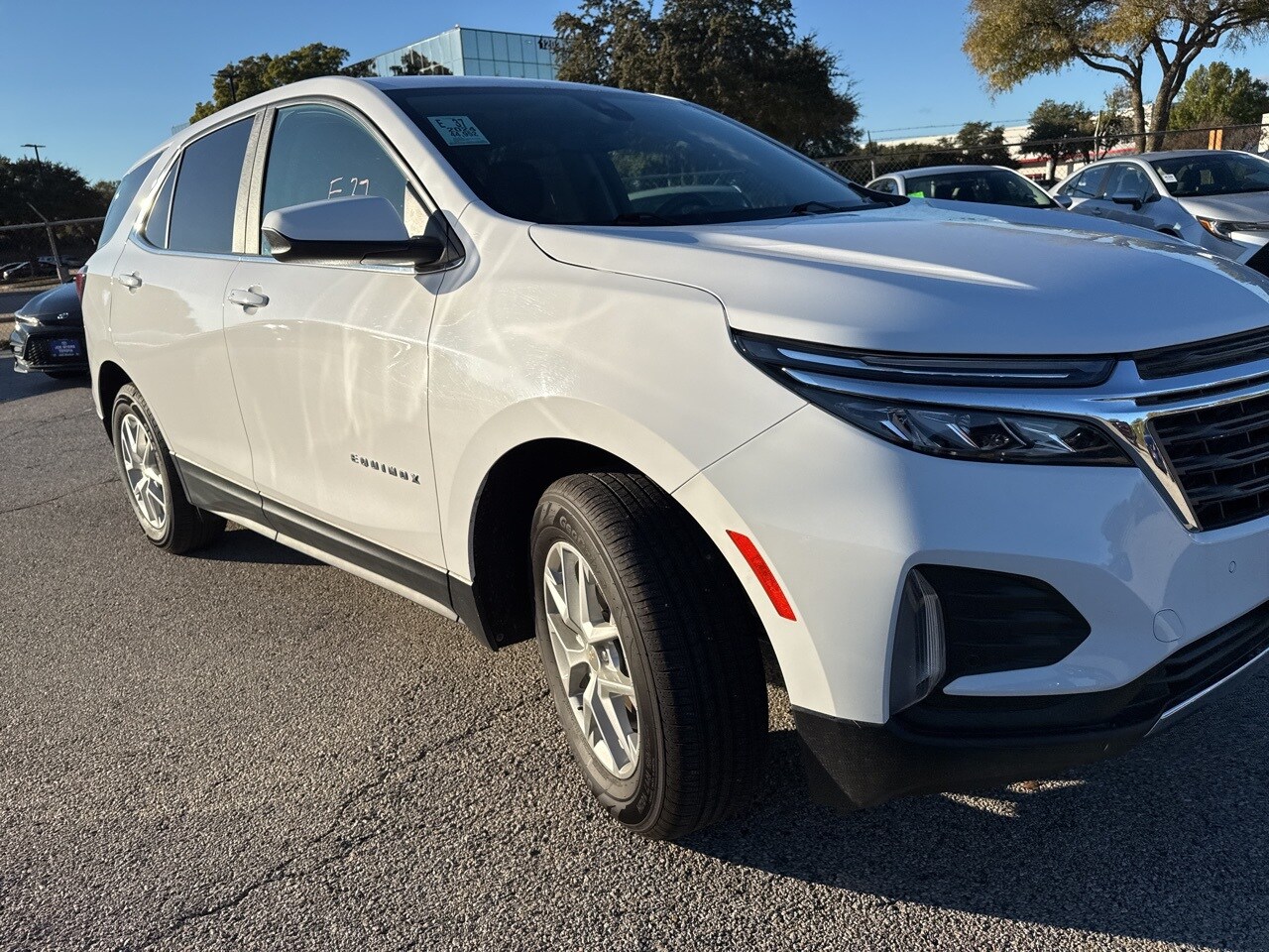 2024 Chevrolet Equinox LT photo 3