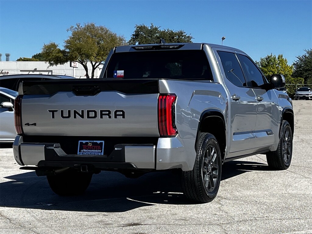 Used 2024 Toyota Tundra Platinum w/Navigation/Panoramic-Roof/Leather Truck CrewMax