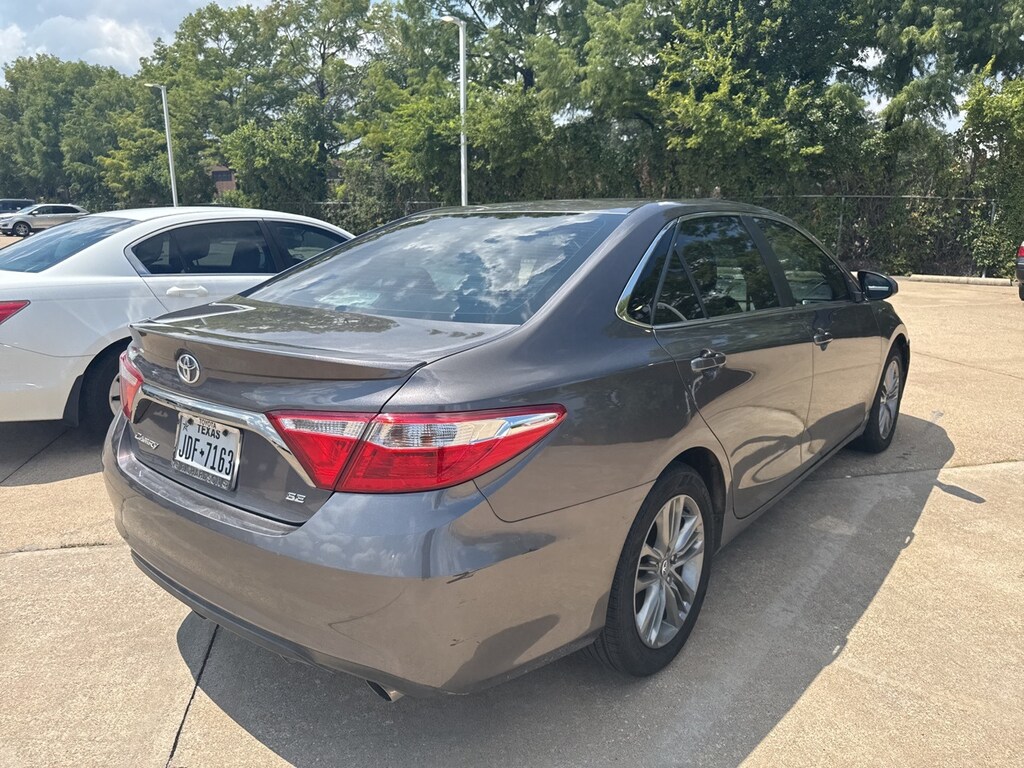 Used 2017 Toyota Camry SE w/17-Inch Alloy Wheels/Sunroof/Lthr Sedan