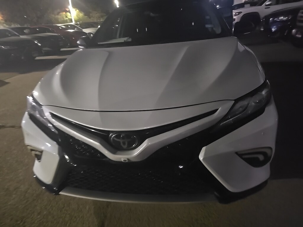 Used 2019 Toyota Camry XSE w/Two-Tone Exterior/Panoramic Glass Roof Sedan
