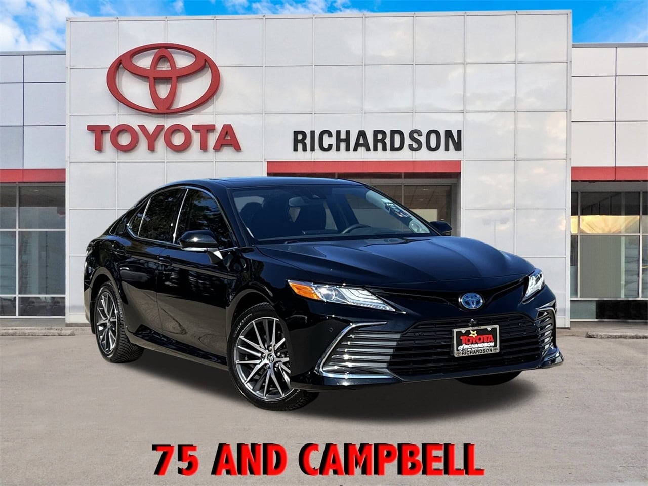 2024 Toyota Camry XLE's photo