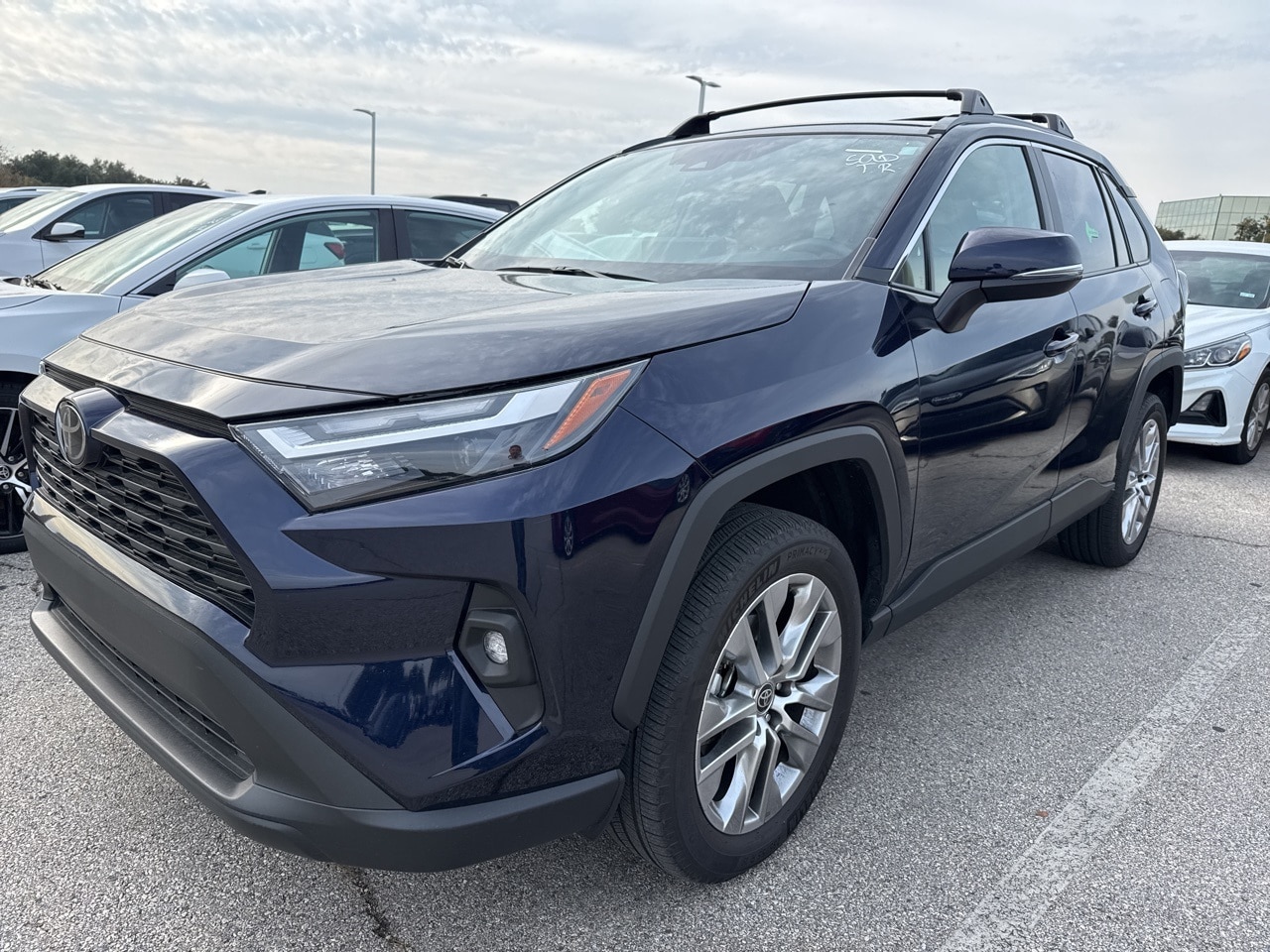 2023 Toyota RAV4 XLE Premium's photo