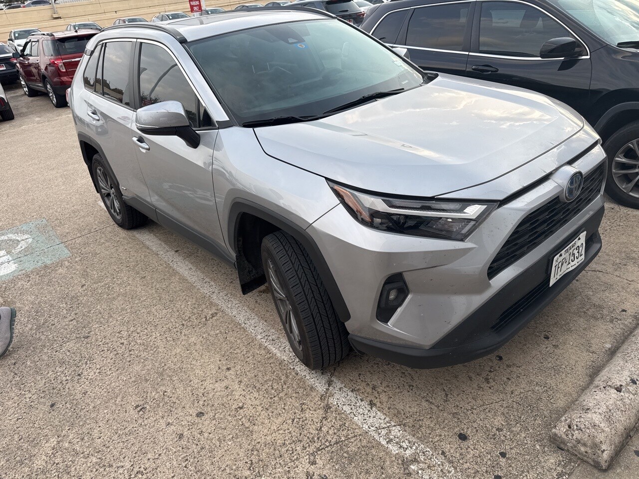 2023 Toyota RAV4 Hybrid XLE Premium photo 2