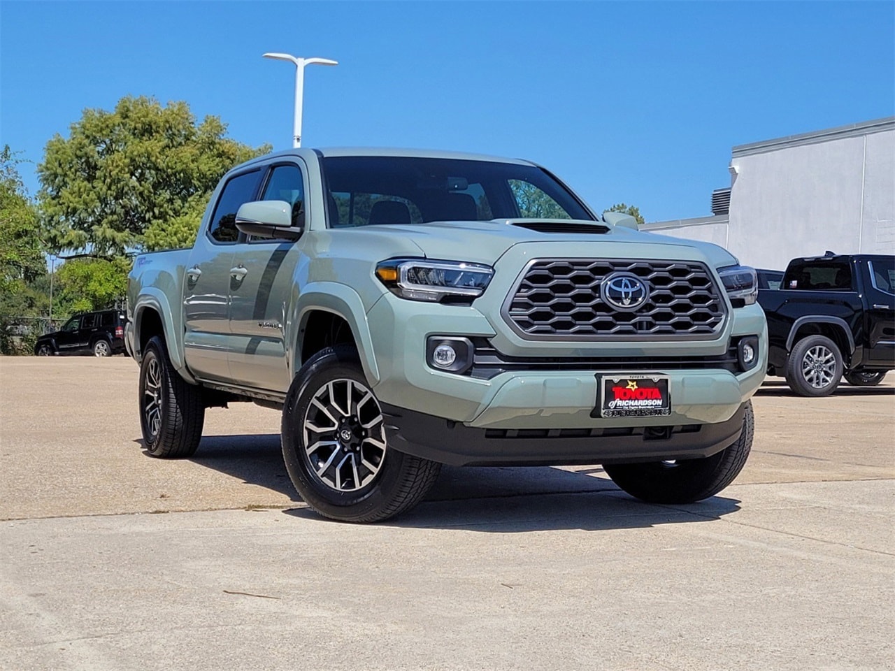 Used 2023 Toyota Tacoma TRD Sport with VIN 3TMAZ5CN1PM211195 for sale in Richardson, TX