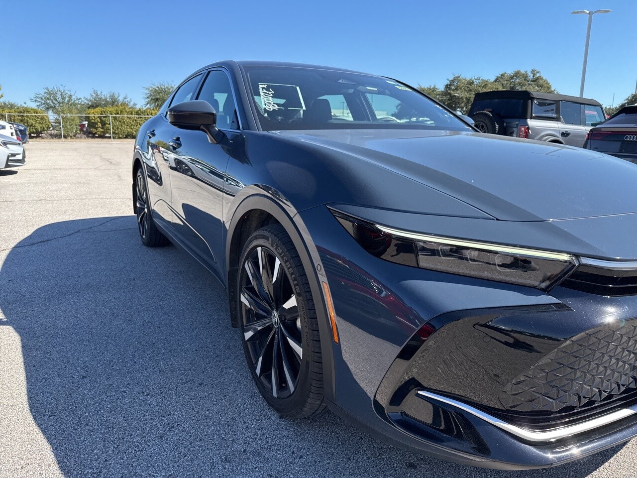 2025 Toyota Crown Platinum photo 3