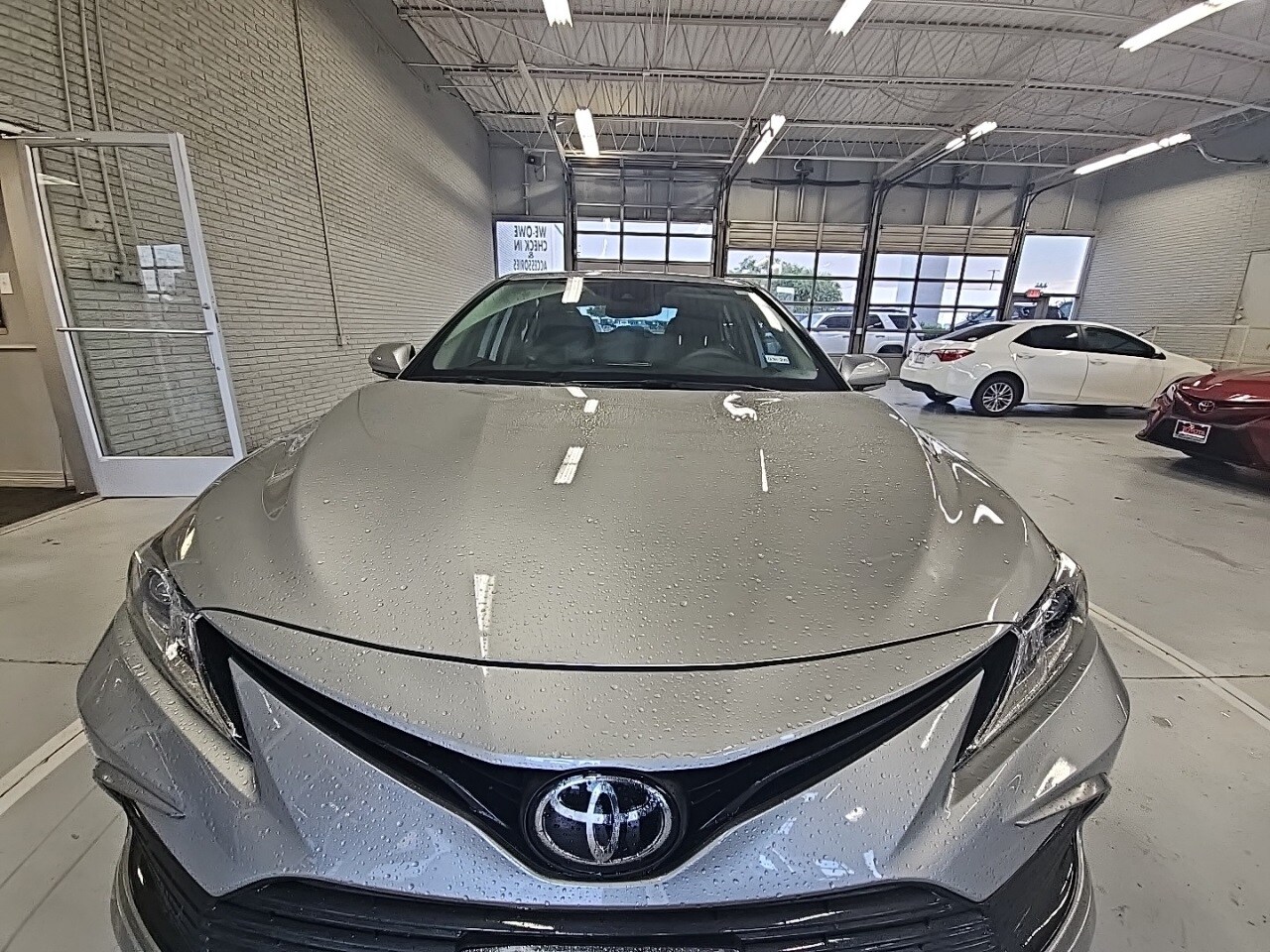2023 Toyota Camry LE photo 2